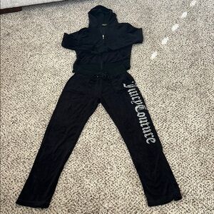 VGUC Juicy Coutoure velour track suit. Size small